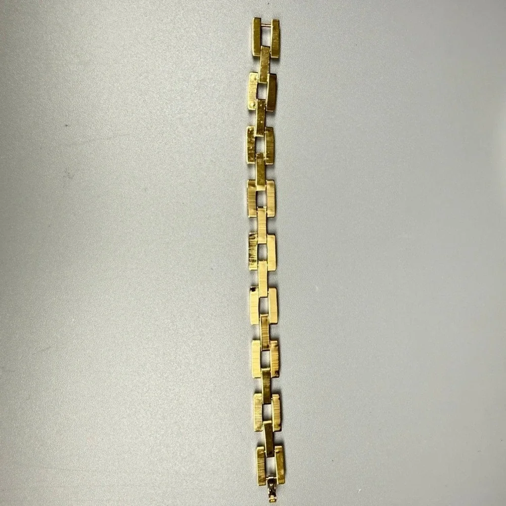 N/A gold tone